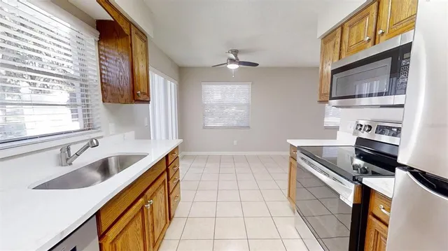 $1,650 | 224 West McClendon Street, Lady Lake, FL 32159