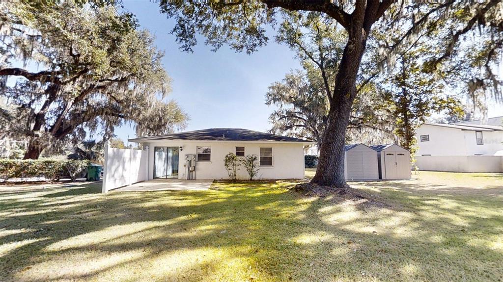 224 West McClendon Street Lady Lake, FL 32159 - Photo 3 of 30