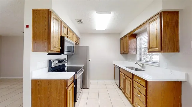 $1,650 | 224 West McClendon Street, Lady Lake, FL 32159