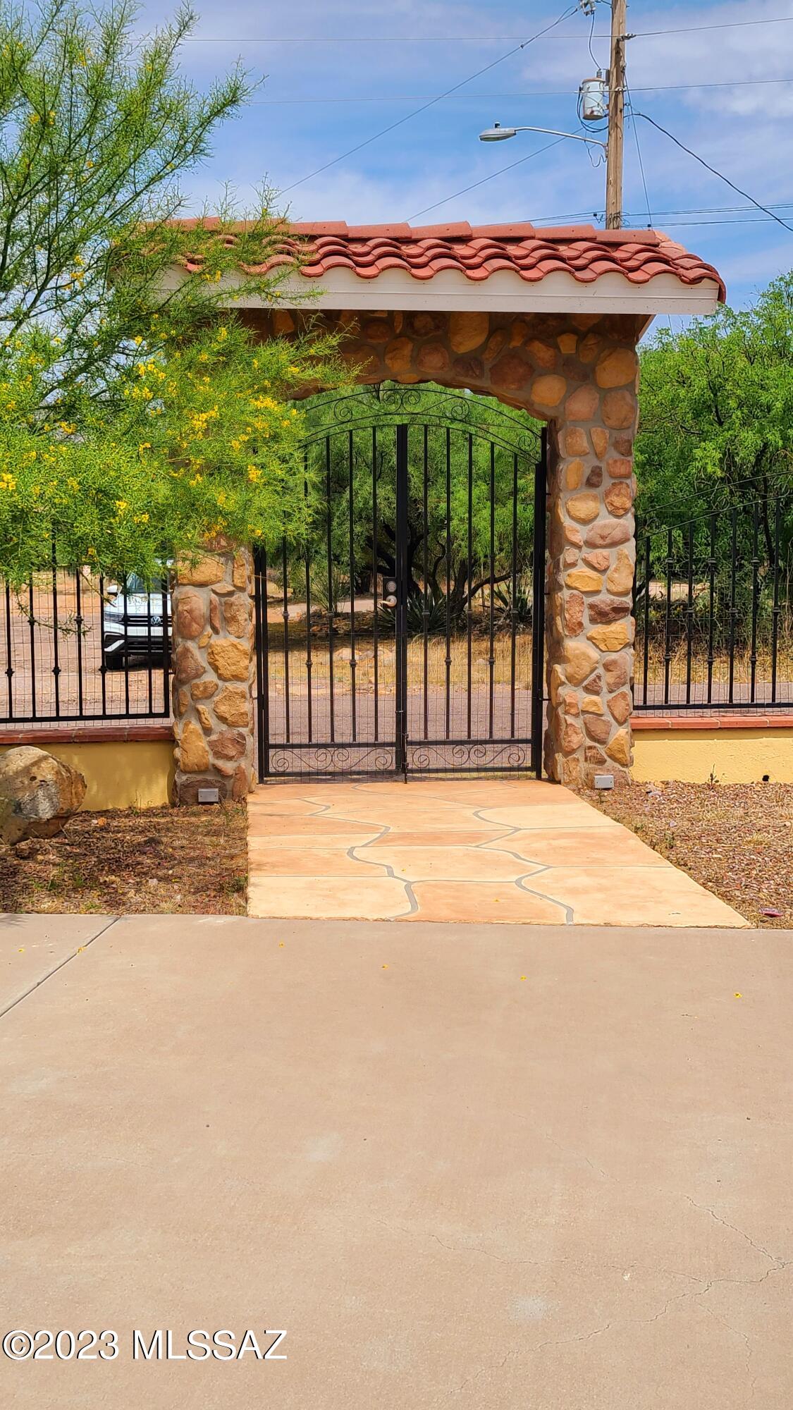 199 Círculo Silva Rio Rico, AZ 85648 - Photo 7 of 42