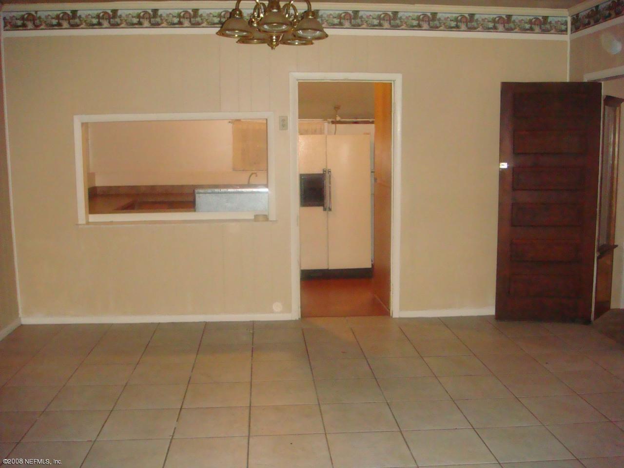 10703 Old Kings Road Jacksonville, FL 32219 - Photo 3 of 15 Dining room/great room
