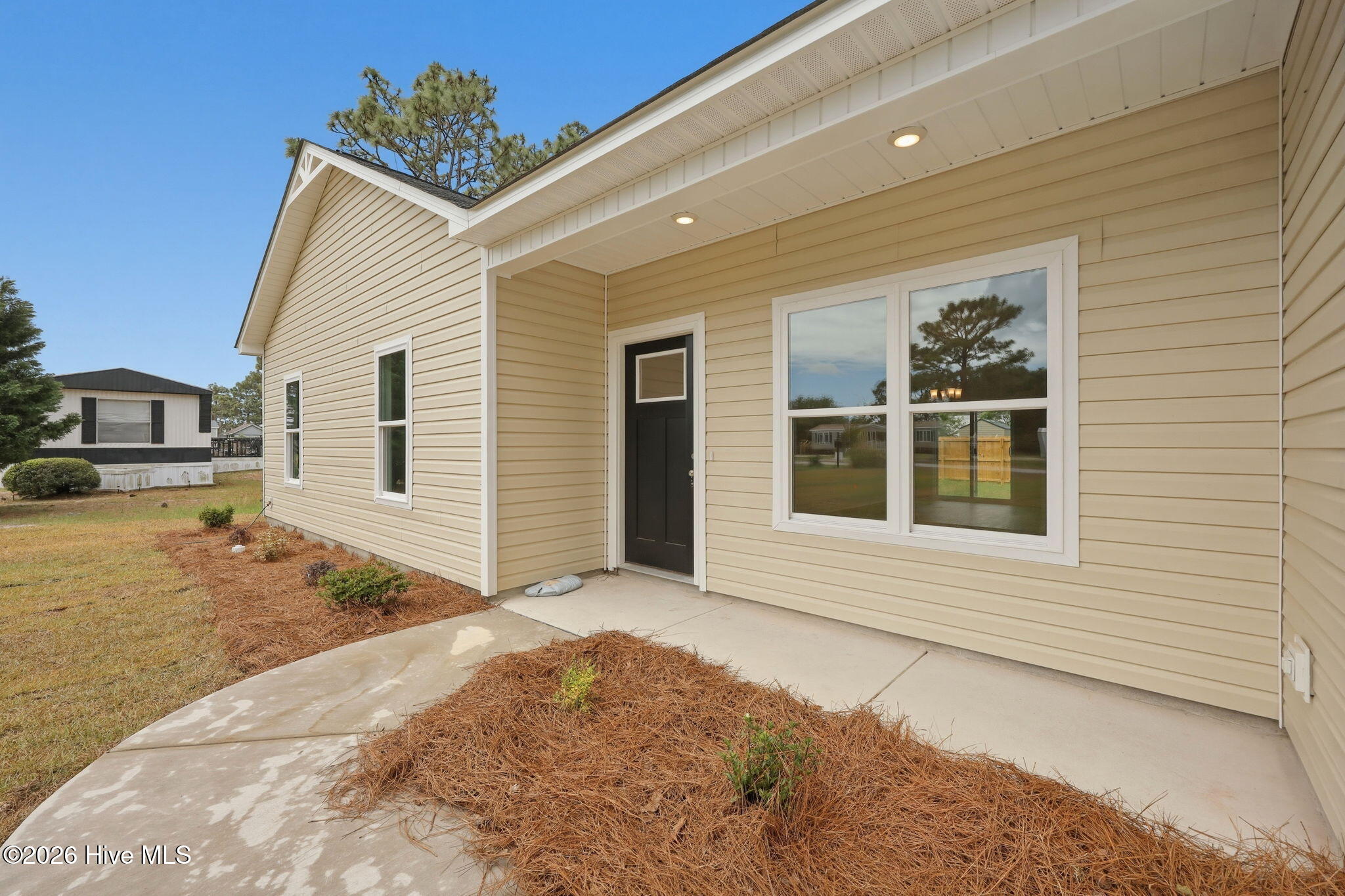 113 North Kings Street Hubert, NC 28539 - Photo 3 of 44