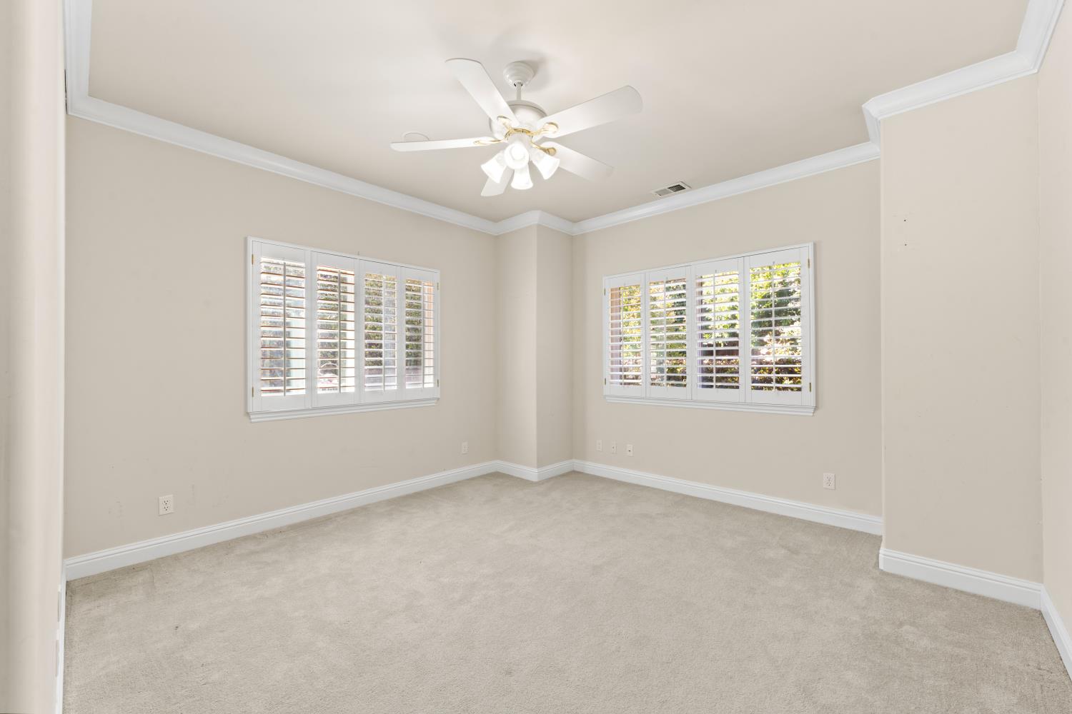 7710 Rio Barco Way Sacramento, CA 95831 - Photo 47 of 57