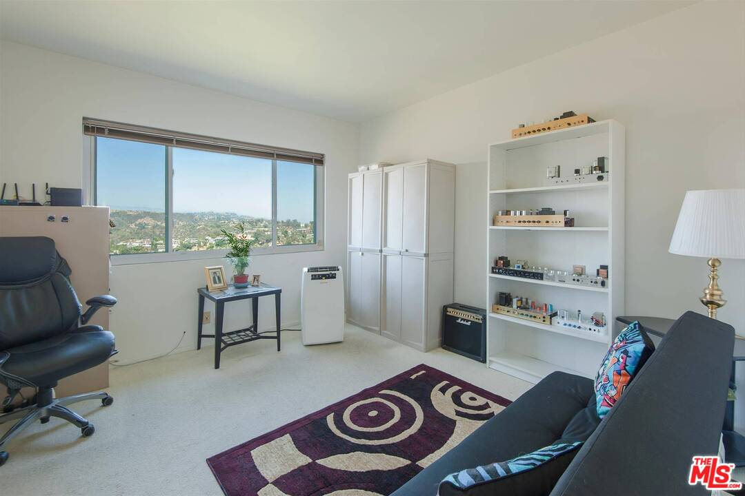 1324 Stradella Road Los Angeles, CA 90077 - Photo 8 of 17