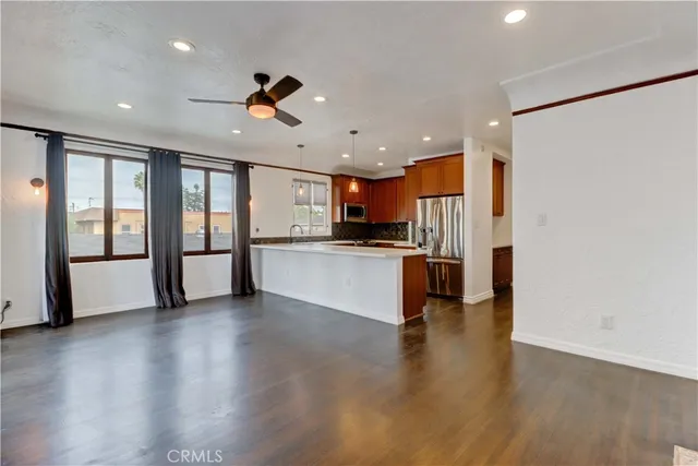 $1,799,000 | 390 Carroll Street East, Long Beach, CA 90814