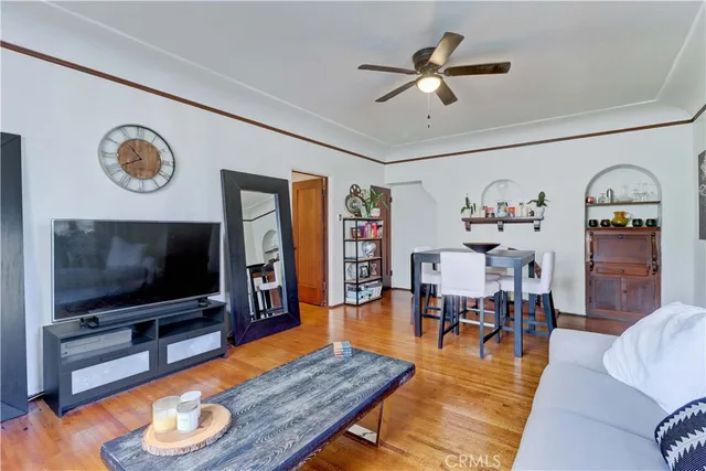 $1,799,000 | 390 Carroll Street East, Long Beach, CA 90814