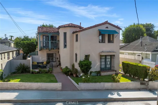 $1,799,000 | 390 Carroll Street East, Long Beach, CA 90814