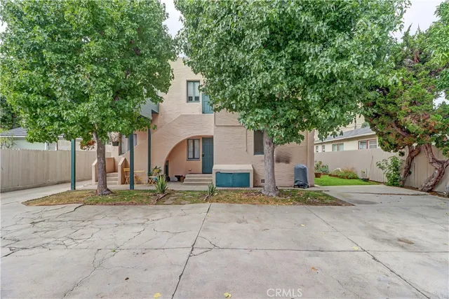 $1,799,000 | 390 Carroll Street East, Long Beach, CA 90814