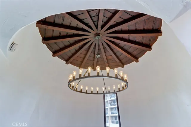 $1,799,000 | 390 Carroll Street East, Long Beach, CA 90814