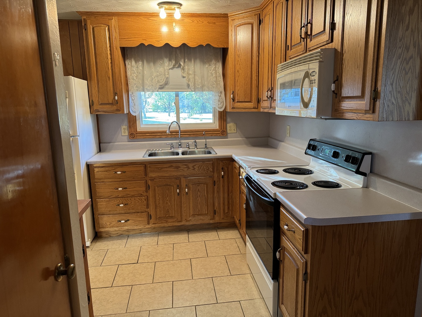101 South Walnut Street Clinton, IL 61727 - Photo 8 of 28 Gallery Image 8