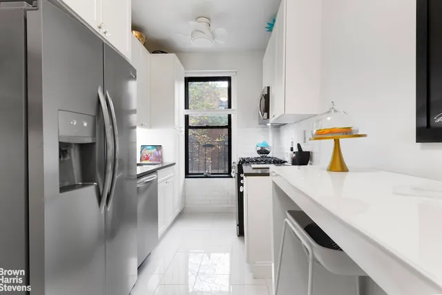 $485,000 | 225 Bennett Avenue, Unit 2D | Hudson Heights