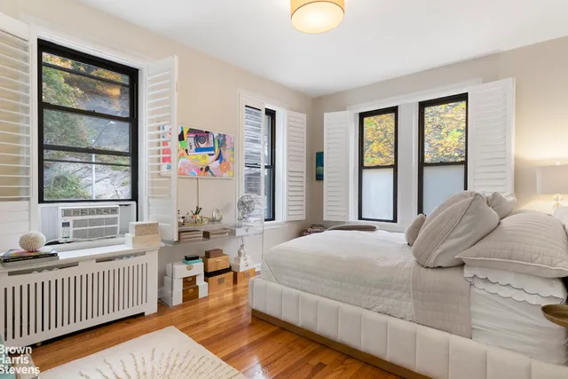 $485,000 | 225 Bennett Avenue, Unit 2D | Hudson Heights