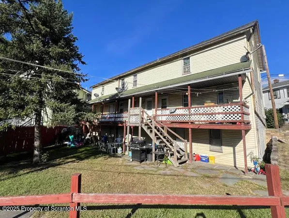 $1,300 | 112 Green Place, Pittston, PA 18640