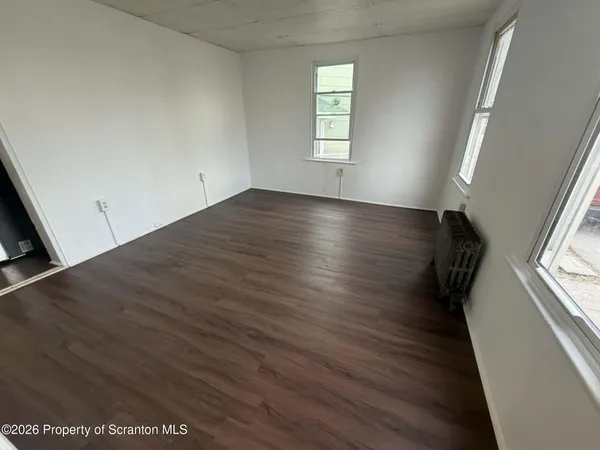 $1,300 | 112 Green Place, Pittston, PA 18640