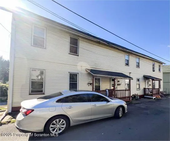 $1,298 | 112 Green Place, Pittston, PA 18640