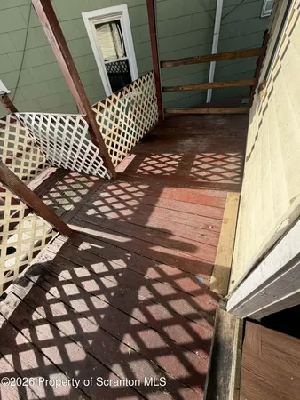 $1,298 | 112 Green Place, Pittston, PA 18640