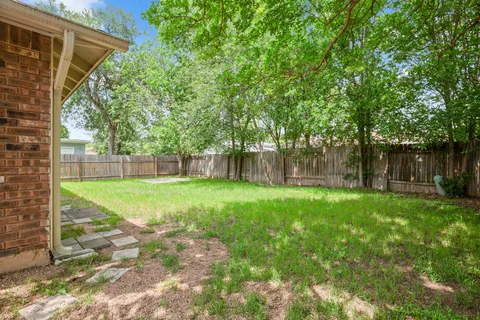 $2,350 | 1212 Dunstan Drive, Austin, TX 78745