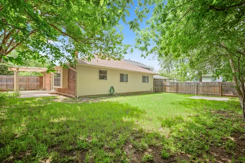 $2,350 | 1212 Dunstan Drive, Austin, TX 78745