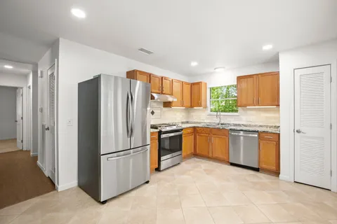 $2,350 | 1212 Dunstan Drive, Austin, TX 78745