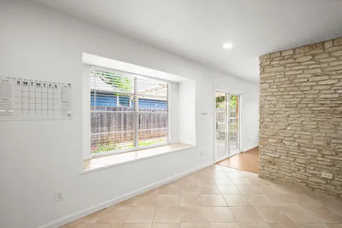 $2,350 | 1212 Dunstan Drive, Austin, TX 78745