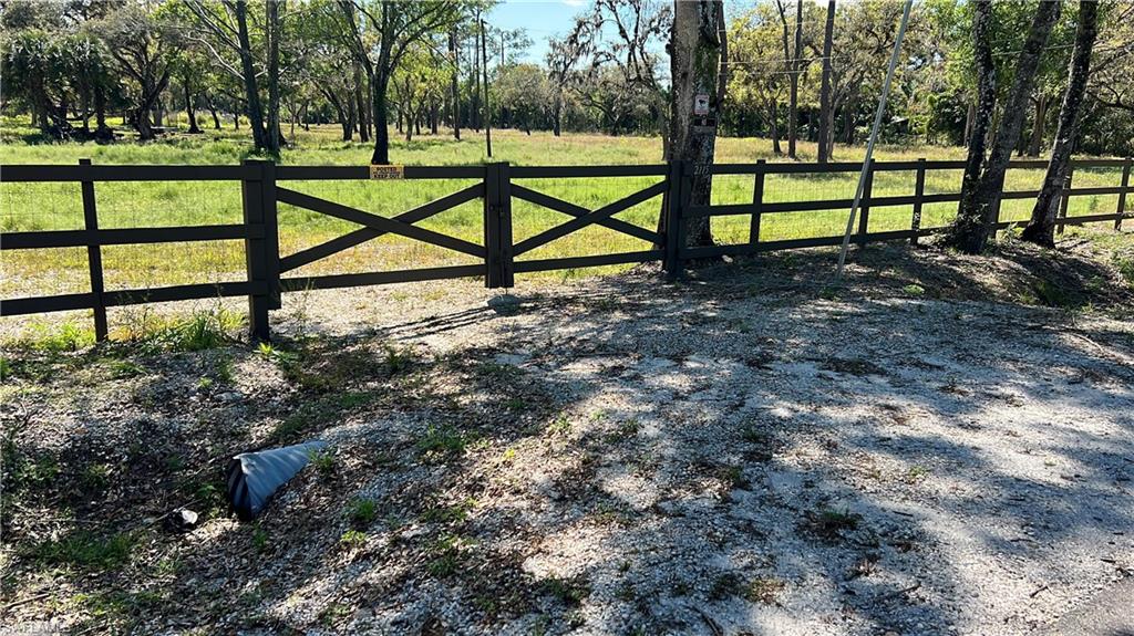 2115 Cr 78 Road North LaBelle, FL 33935 - Photo 9 of 10 View of gate