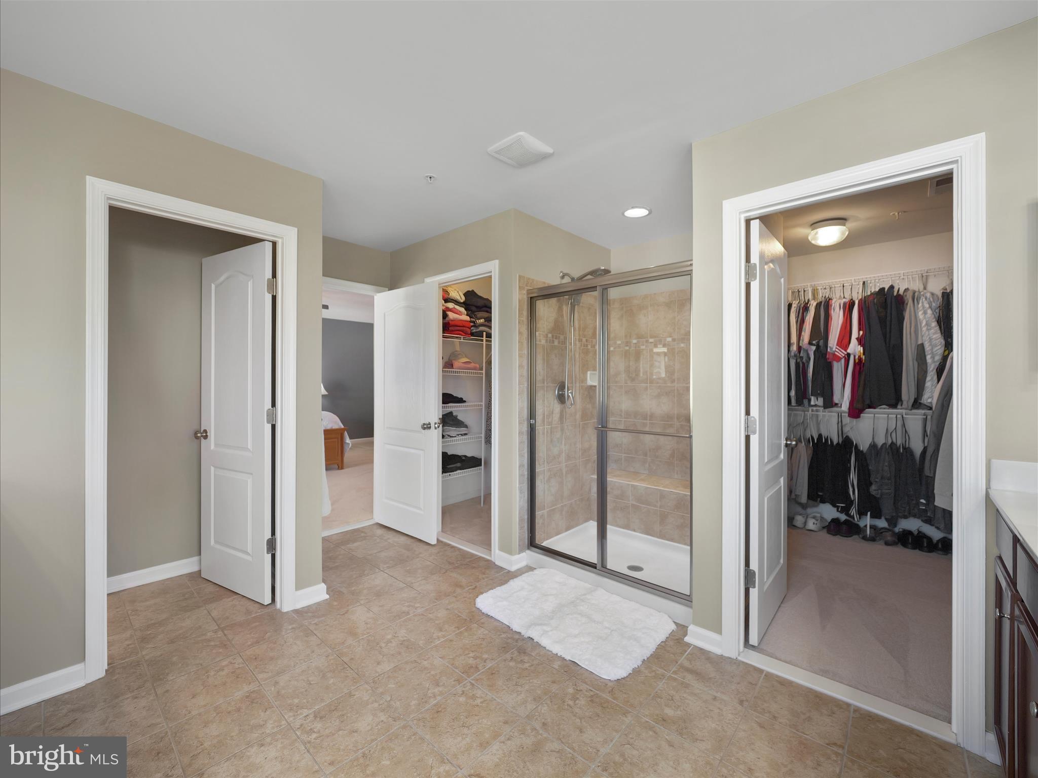 6200 Payton Way Frederick, MD 21703 - Photo 25 of 62 a view of a livingroom with a walk in closet and bedroom