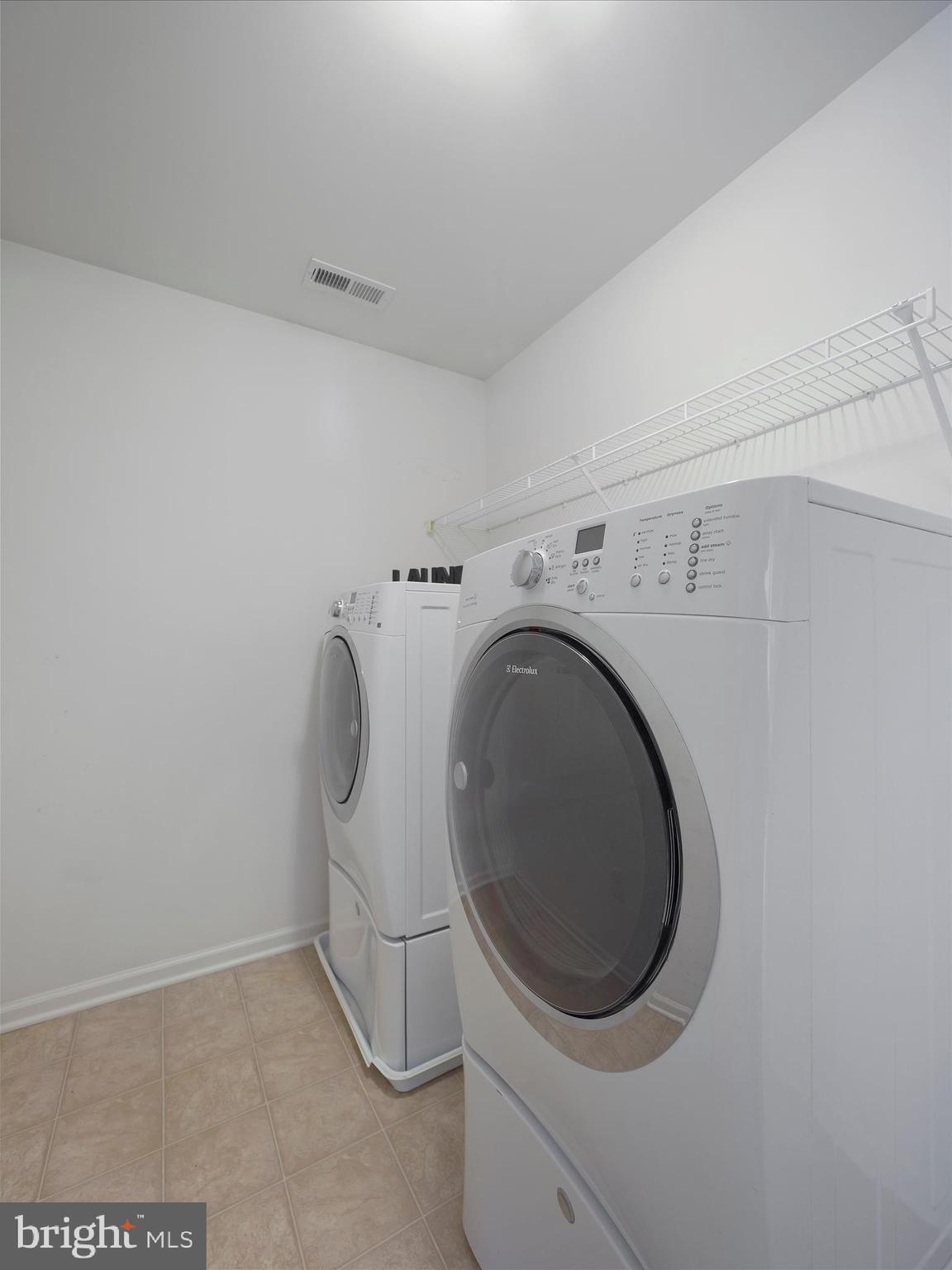 6200 Payton Way Frederick, MD 21703 - Photo 32 of 62 a utility room with dryer and washer