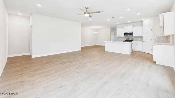 $293,000 | 207 Bellewood, Lafayette, LA 70507