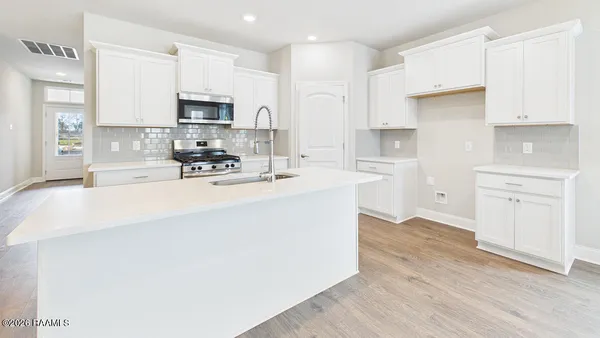 $293,000 | 207 Bellewood, Lafayette, LA 70507