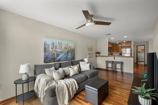 $430,000 | 333 West Mifflin Street, Unit 3160, Madison, WI 53703