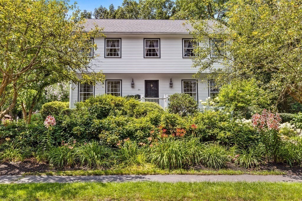 24 Pratt Road Scituate, MA 02066 - Photo 1 of 32 Gallery Image 1