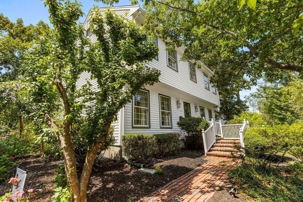24 Pratt Road Scituate, MA 02066 - Photo 3 of 32 Gallery Image 3