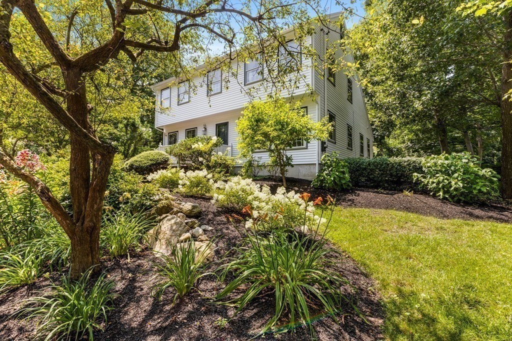 24 Pratt Road Scituate, MA 02066 - Photo 5 of 32 Gallery Image 5