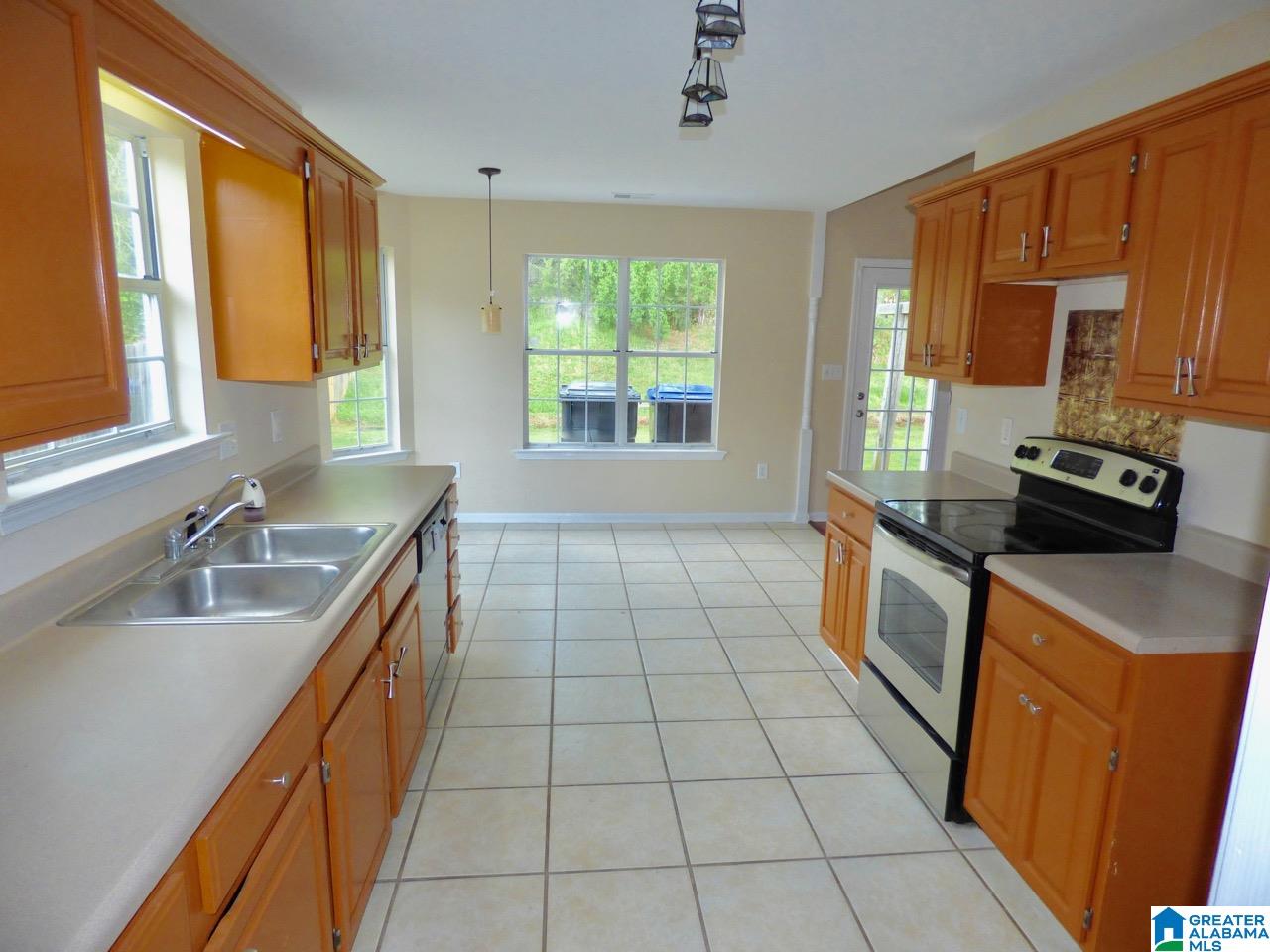 125 Lake Terrace Alabaster, AL 35007 - Photo 12 of 20
