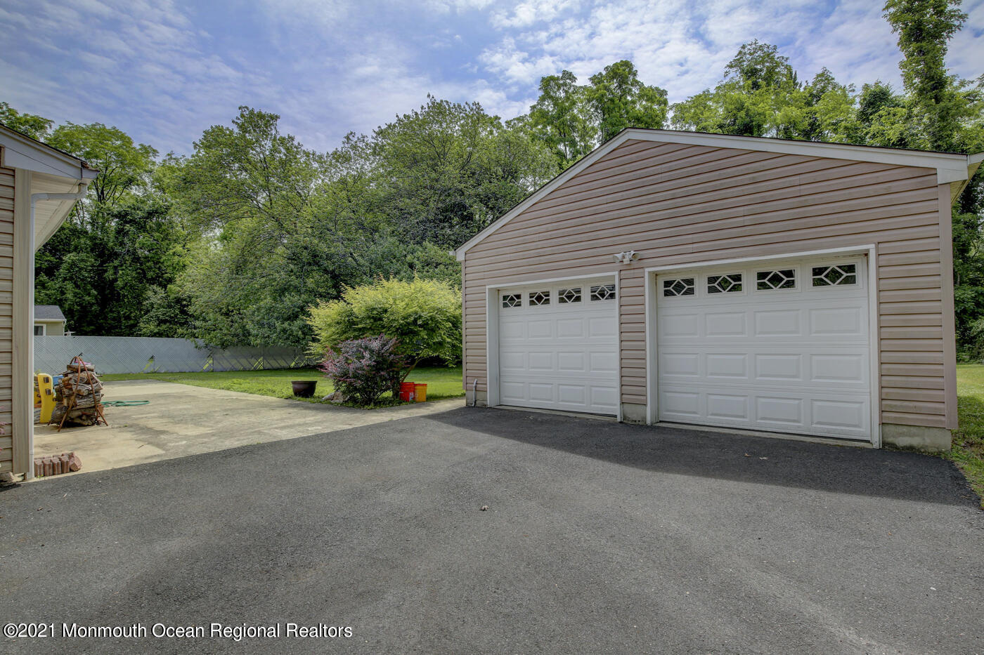30 Lloyd Road Morganville, NJ 07751 - Photo 2 of 20 2I3A8757_8_9