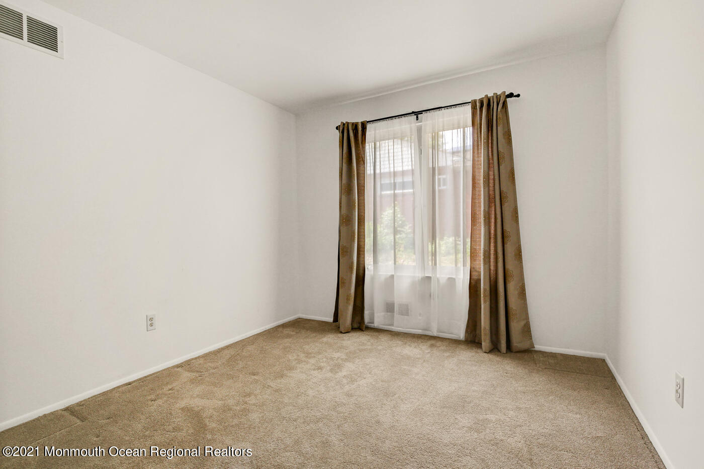 30 Lloyd Road Morganville, NJ 07751 - Photo 14 of 20 2I3A8901_2_3