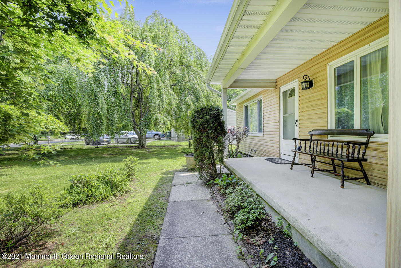 30 Lloyd Road Morganville, NJ 07751 - Photo 3 of 20 2I3A8811_2_3