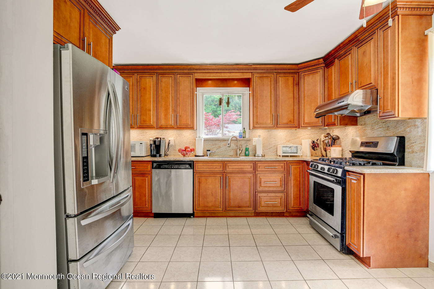 30 Lloyd Road Morganville, NJ 07751 - Photo 5 of 20 2I3A8853_4_5