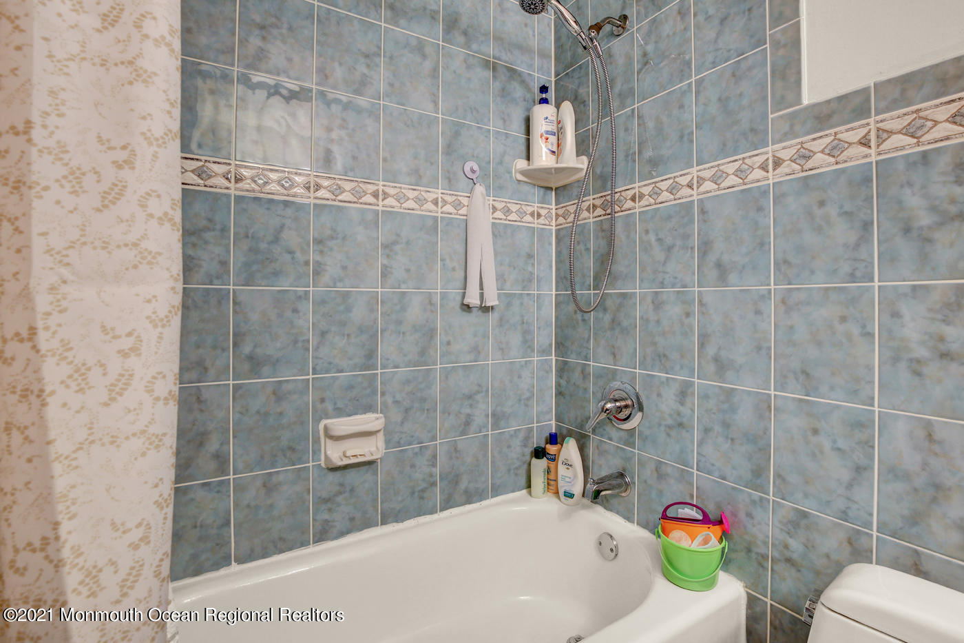 30 Lloyd Road Morganville, NJ 07751 - Photo 9 of 20 2I3A8889_90_91