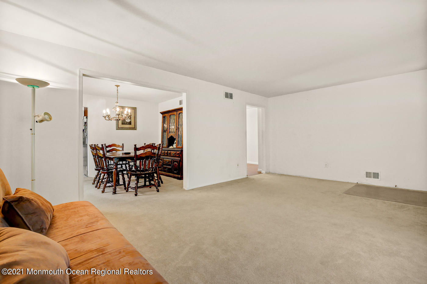 30 Lloyd Road Morganville, NJ 07751 - Photo 10 of 20 2I3A8832_3_4