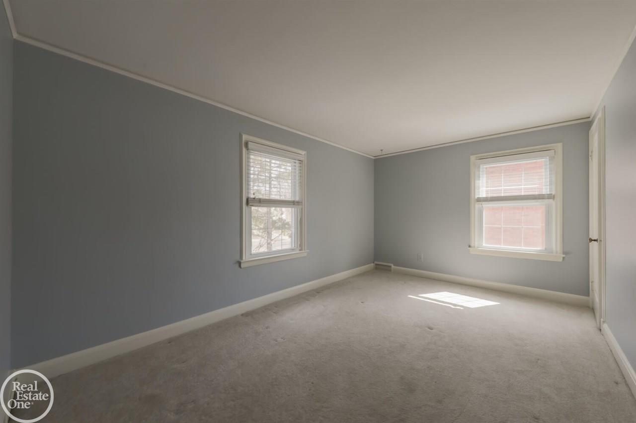 315 Touraine Road Grosse Pointe, MI 48236 - Photo 21 of 33 50037055-20.JPG