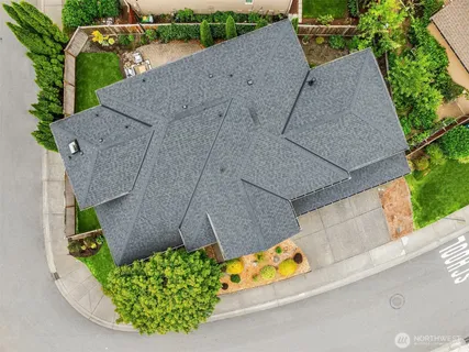 $1,825,000 | 2205 239th Place Northeast, Sammamish, WA 98074