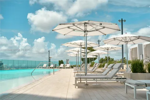 $6,330,000 | 300 Biscayne Blvd Way, Unit 3104, Miami, FL 33131