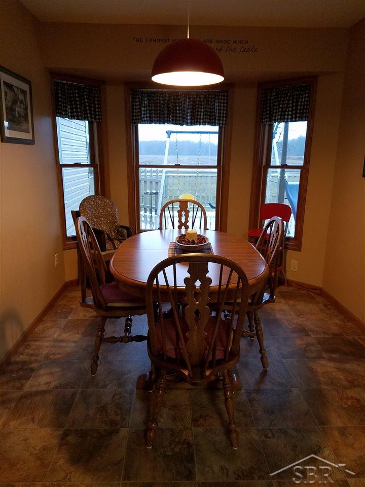 4580 West Gary Road Chesaning, MI 48616 - Photo 15 of 32 Breakfast Nook