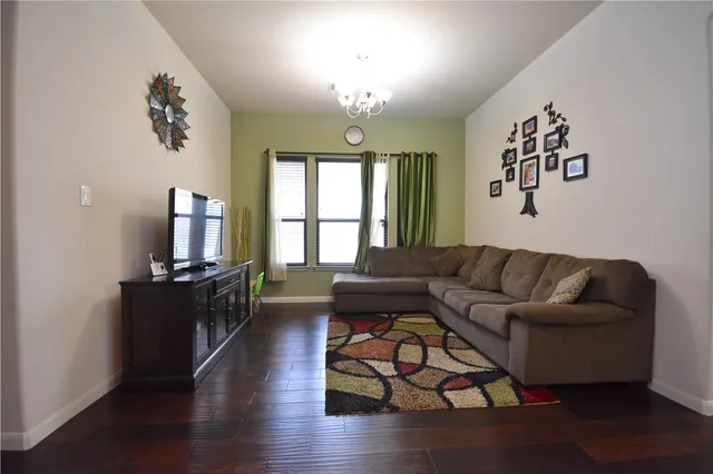 $2,500 | 120 Brisa Bend Way, Round Rock, TX 78681