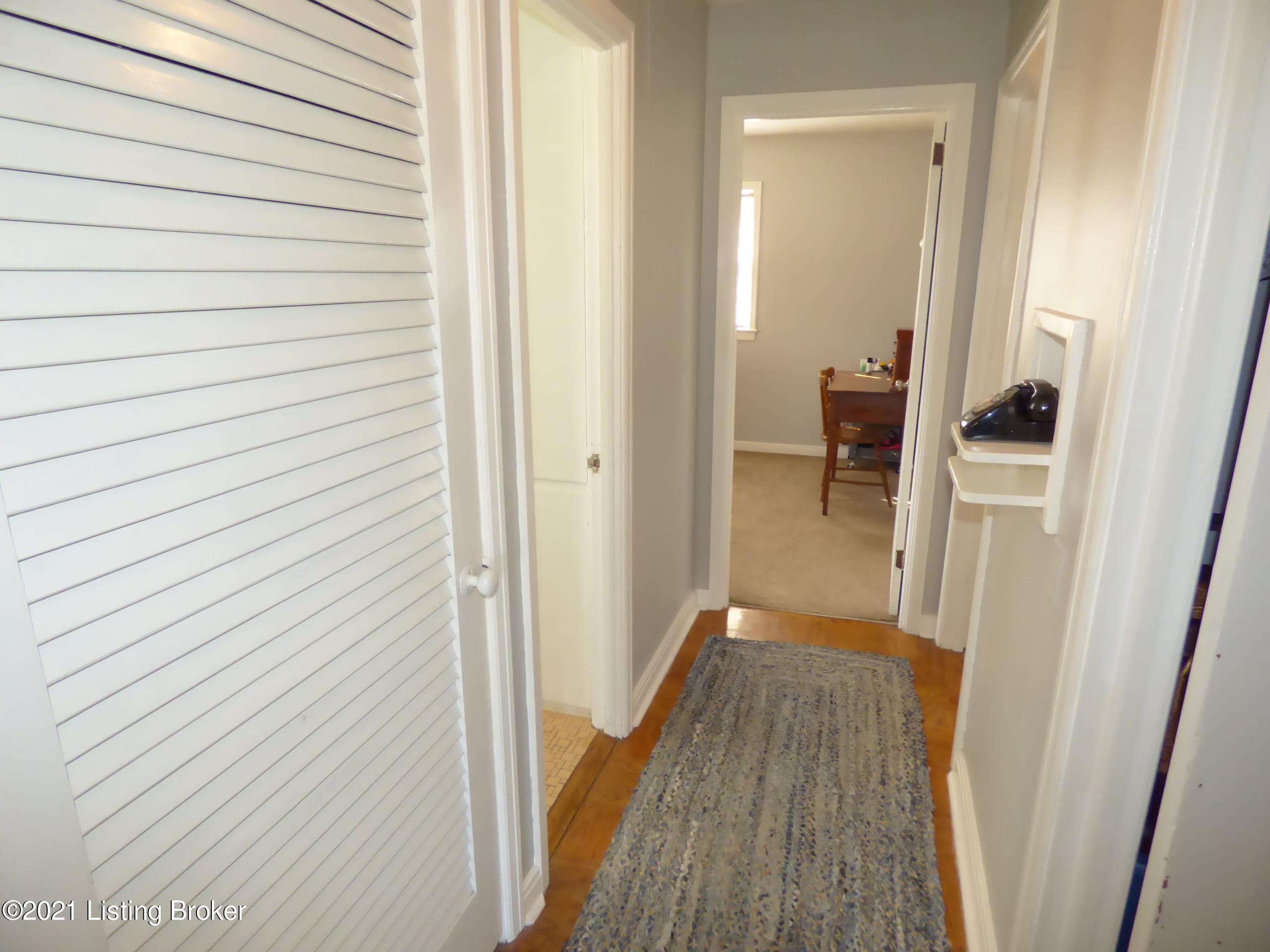 3109 Rosedale Boulevard Louisville, KY 40220 - Photo 31 of 40 P1310647
