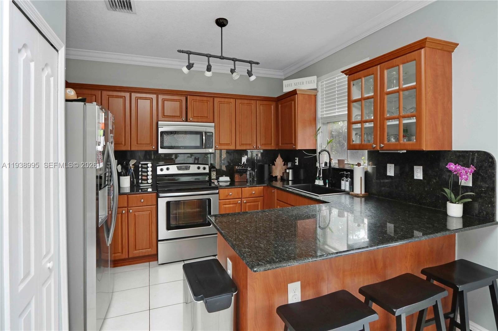 10876 Southwest 89th Street Miami, FL 33176 - Photo 17 of 34