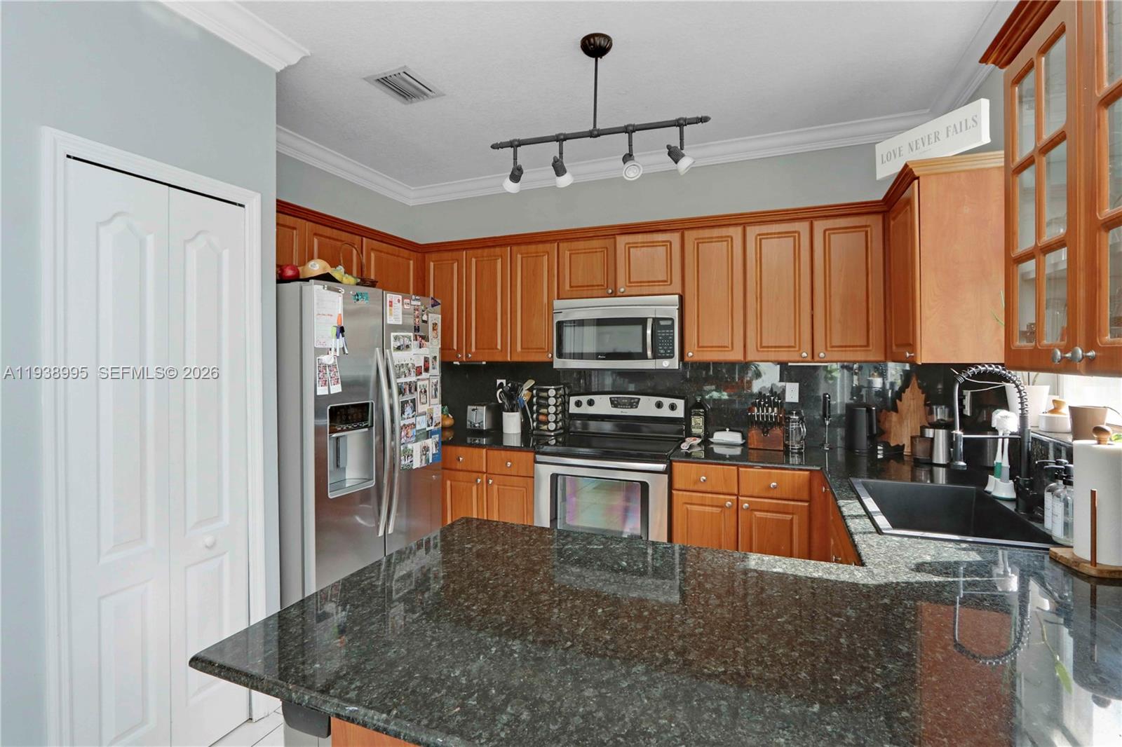 10876 Southwest 89th Street Miami, FL 33176 - Photo 20 of 34