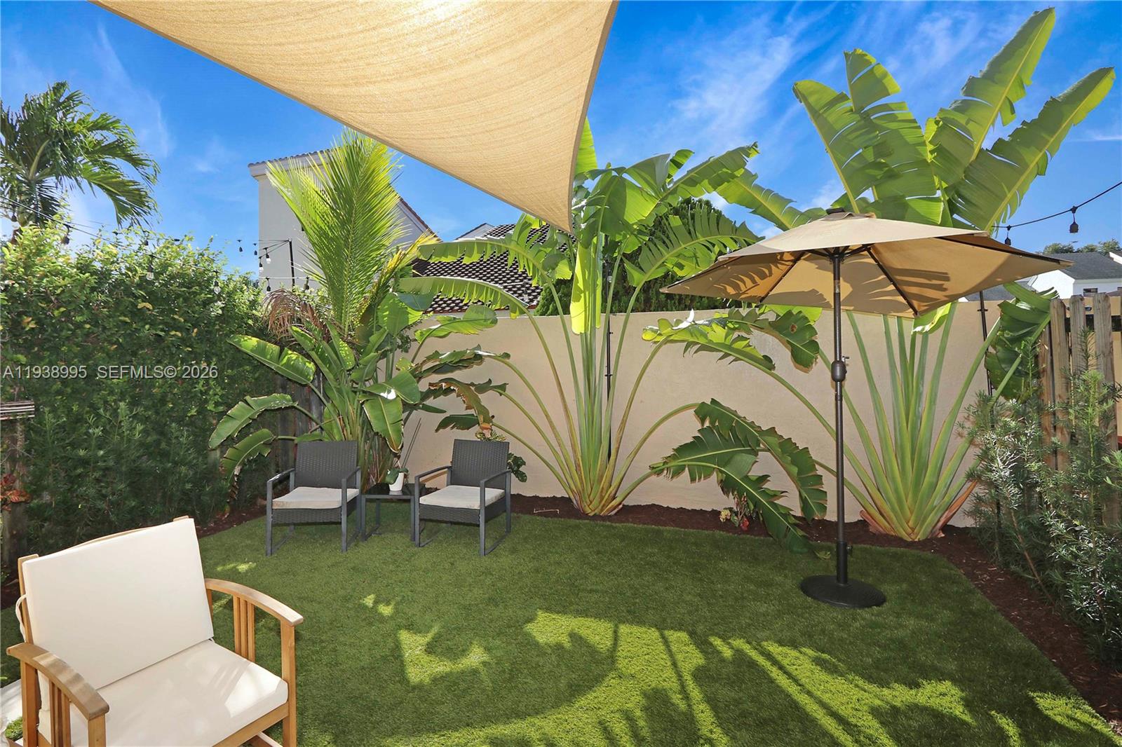 10876 Southwest 89th Street Miami, FL 33176 - Photo 5 of 34