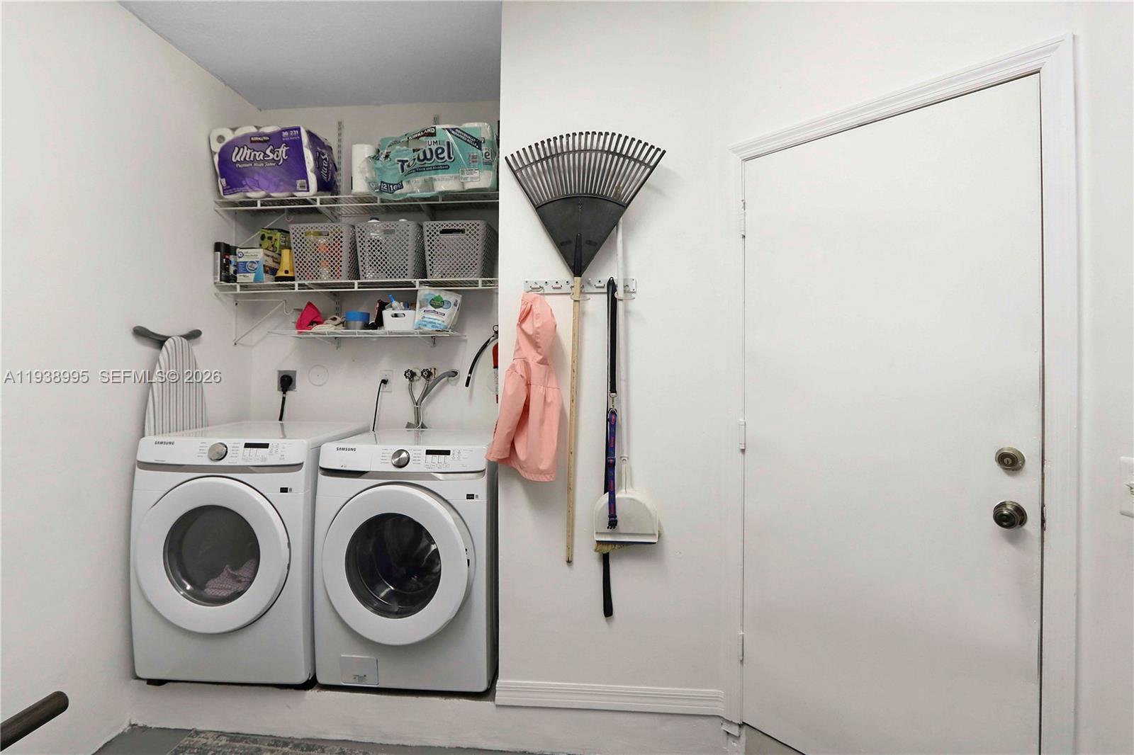 10876 Southwest 89th Street Miami, FL 33176 - Photo 7 of 34